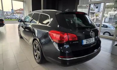 Opel Astra Sports Tourer 2014 - 7990 EUR, 189805 km - AUTO.MOTO.pt - 189805km - foto 18 de 21