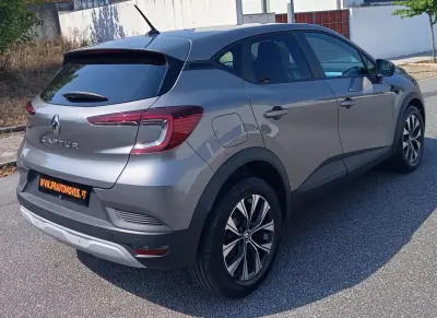 Renault Captur 2023 - 15490 EUR, 89400 km - 89400km - foto 7 de 18