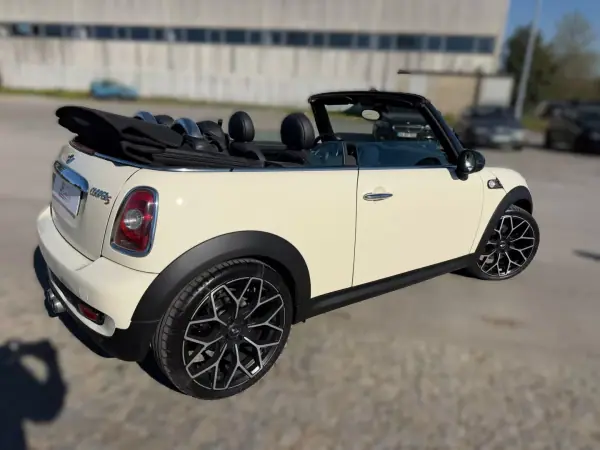 MINI 2010 - 13900 EUR, 126600 km - AUTO.MOTO.pt - 126600km - foto 7 de 18
