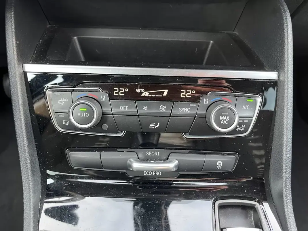 BMW 218 Gran Tourer 2016 - 15950 EUR, 200000 km - AUTO.MOTO.pt - 200000km - foto 20 de 51