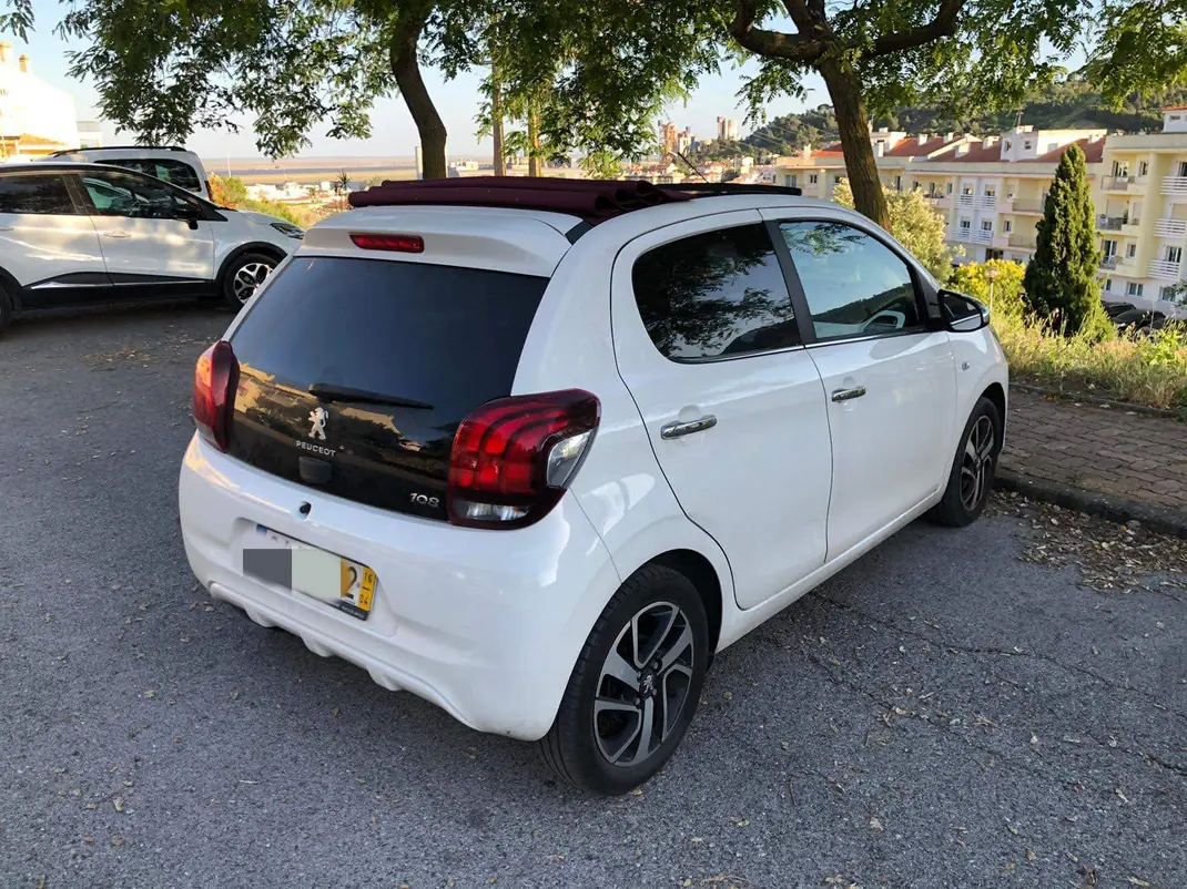 Peugeot 108 2016 - 8000 EUR, 116000 km - AUTO.MOTO.pt - 116000km - foto 2 de 9