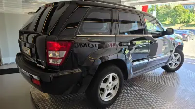 Jeep Grand Cherokee 2005 - 19900 EUR, 267367 km - 267367km - foto 21 de 52