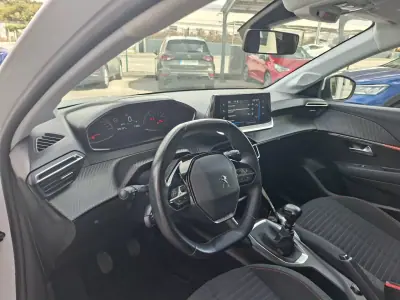 Peugeot 208 2021 - 14950 EUR, 68700 km - AUTO.MOTO.pt - 68700km - foto 26 de 27