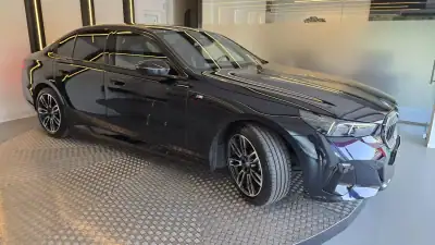 BMW 530e 2024 - 58900 EUR, 81874 km - AUTO.MOTO.pt - 81874km - foto 20 de 60