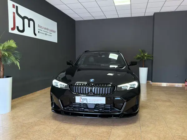 BMW 320 2023 - 32990 EUR, 169897 km - AUTO.MOTO.pt - 169897km - foto 2 de 17