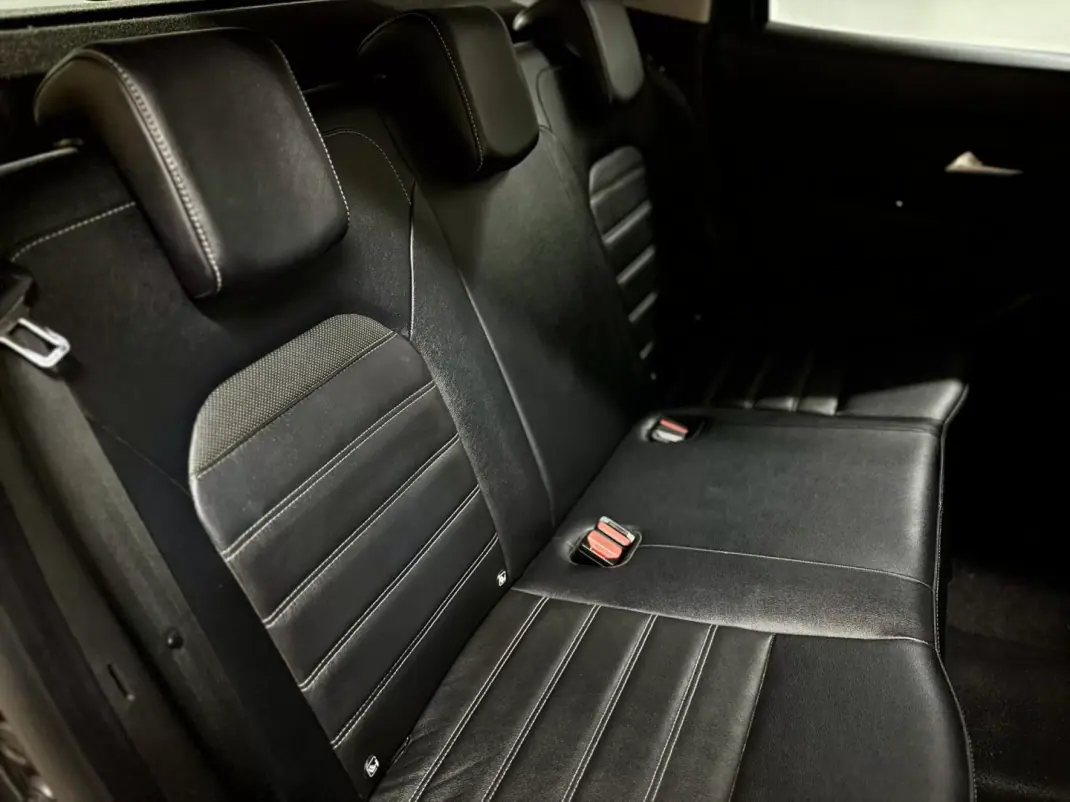 Dacia Duster 2020 - 15750 EUR, 128000 km - AUTO.MOTO.pt - 128000km - foto 50 de 60