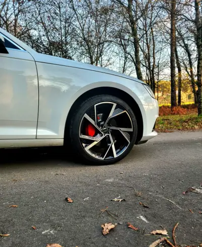 Audi A4 Avant 2017 - 22990 EUR, 183300 km - AUTO.MOTO.pt - 183300km - foto 11 de 36