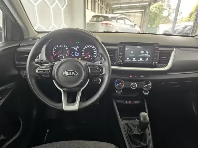 Kia Stonic 2019 - 12500 EUR, 117953 km - AUTO.MOTO.pt - 117953km - foto 20 de 23