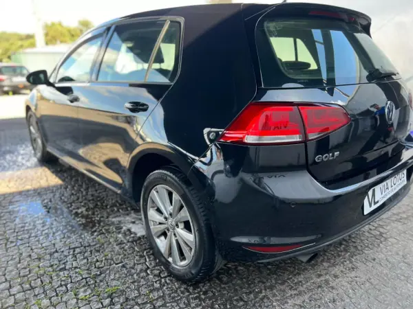 Volkswagen Golf 2015 - 8500 EUR, 318550 km - AUTO.MOTO.pt - 318550km - foto 7 de 12