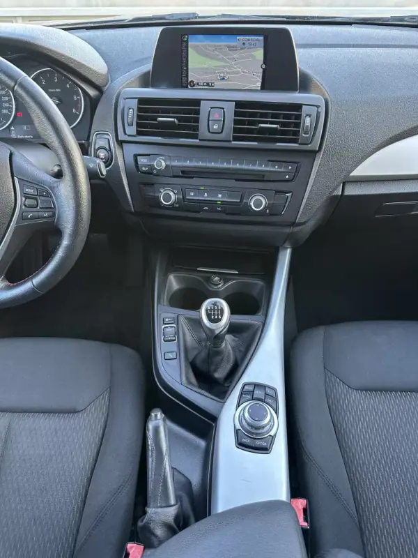 BMW 116 2015 - 12900 EUR, 230000 km - AUTO.MOTO.pt - 230000km - foto 47 de 57