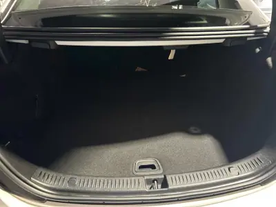 Mercedes-Benz E 200 2021 - 32000 EUR, 160340 km - AUTO.MOTO.pt - 160340km - foto 8 de 49