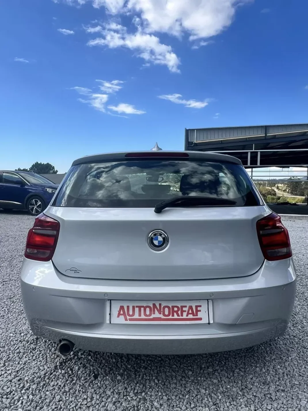 BMW 116 2015 - 12500 EUR, 282236 km - AUTO.MOTO.pt - 282236km - foto 3 de 9