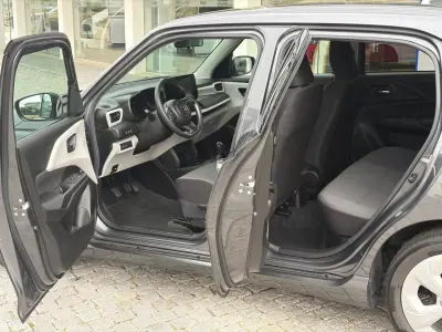 Suzuki Swift 2025 - 18900 EUR, 7000 km - AUTO.MOTO.pt - 7000km - foto 8 de 15