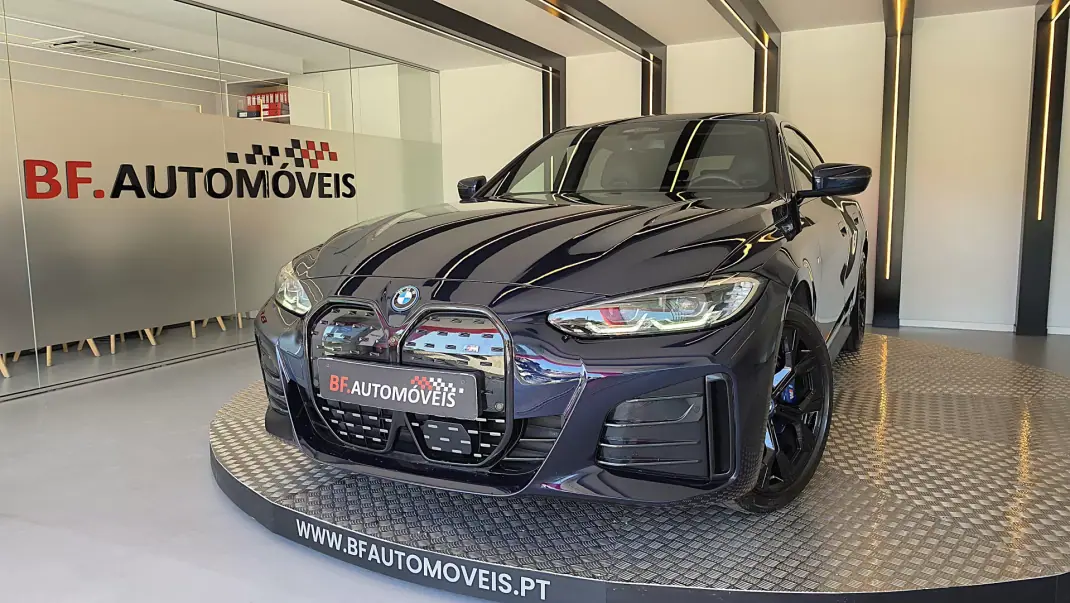 BMW i4 2023 - 38900 EUR, 51175 km - AUTO.MOTO.pt - 51175km - foto 1 de 62