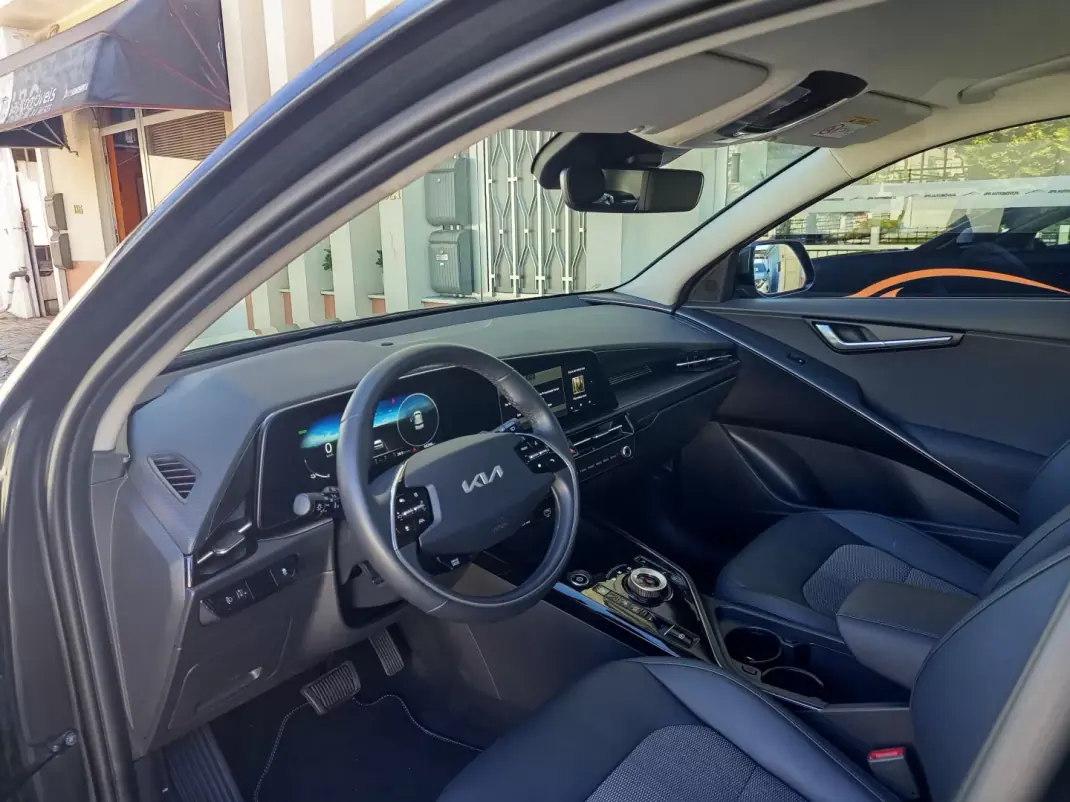 Kia e-Niro 2023 - 28490 EUR, 18622 km - 18622km - foto 12 de 17