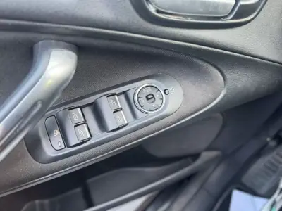 Ford S-Max 2011 - 4900 EUR, 299900 km - AUTO.MOTO.pt - 299900km - foto 6 de 10