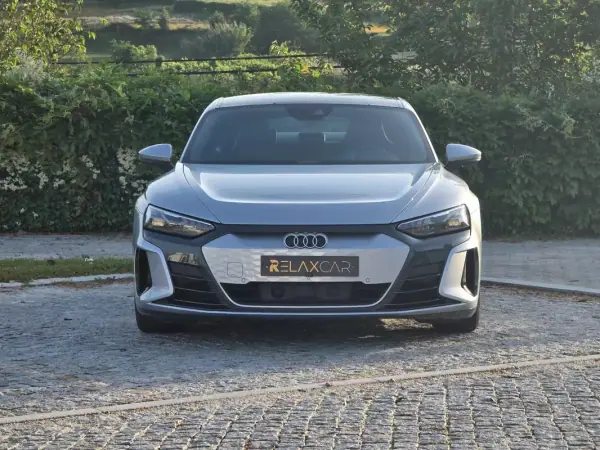 Audi e-tron GT 2021 - 52499 EUR, 100000 km - AUTO.MOTO.pt - 100000km - foto 4 de 46