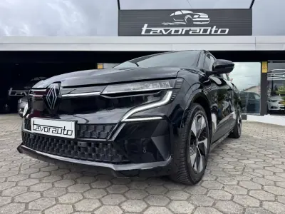 Renault Mégane E-Tech 2022 - 22500 EUR, 89000 km - AUTO.MOTO.pt - 89000km - foto 23 de 44