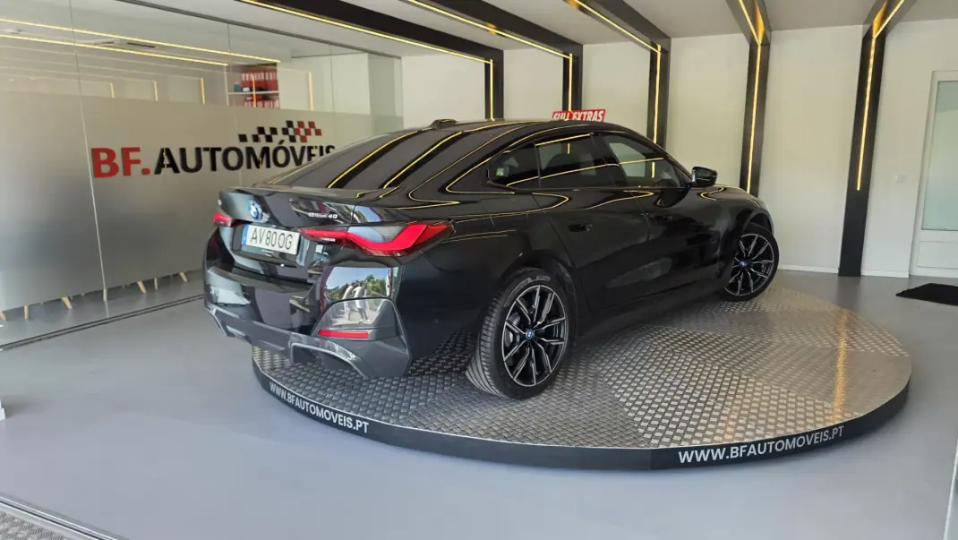 BMW i4 2022 - 38900 EUR, 61219 km - AUTO.MOTO.pt - 61219km - foto 17 de 58