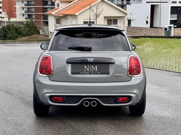 MINI Cooper 2018 - 21990 EUR, 165000 km - AUTO.MOTO.pt - 165000km - foto 5 de 31