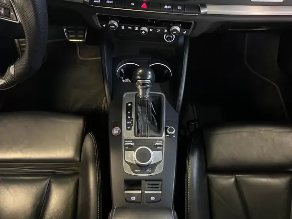 Audi S3 Limousine 2018 - 35990 EUR, 114000 km - AUTO.MOTO.pt - 114000km - foto 29 de 48