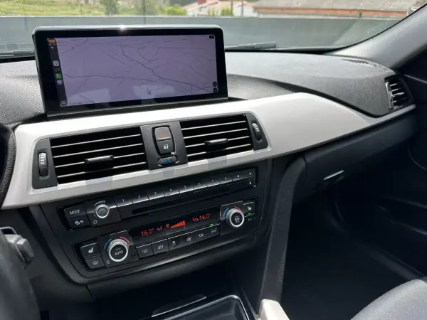 BMW 318 2015 - 13900 EUR, 173000 km - AUTO.MOTO.pt - 173000km - foto 38 de 62