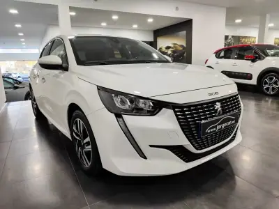 Peugeot 208 2021 - 13990 EUR, 57000 km - AUTO.MOTO.pt - 57000km - foto 4 de 35
