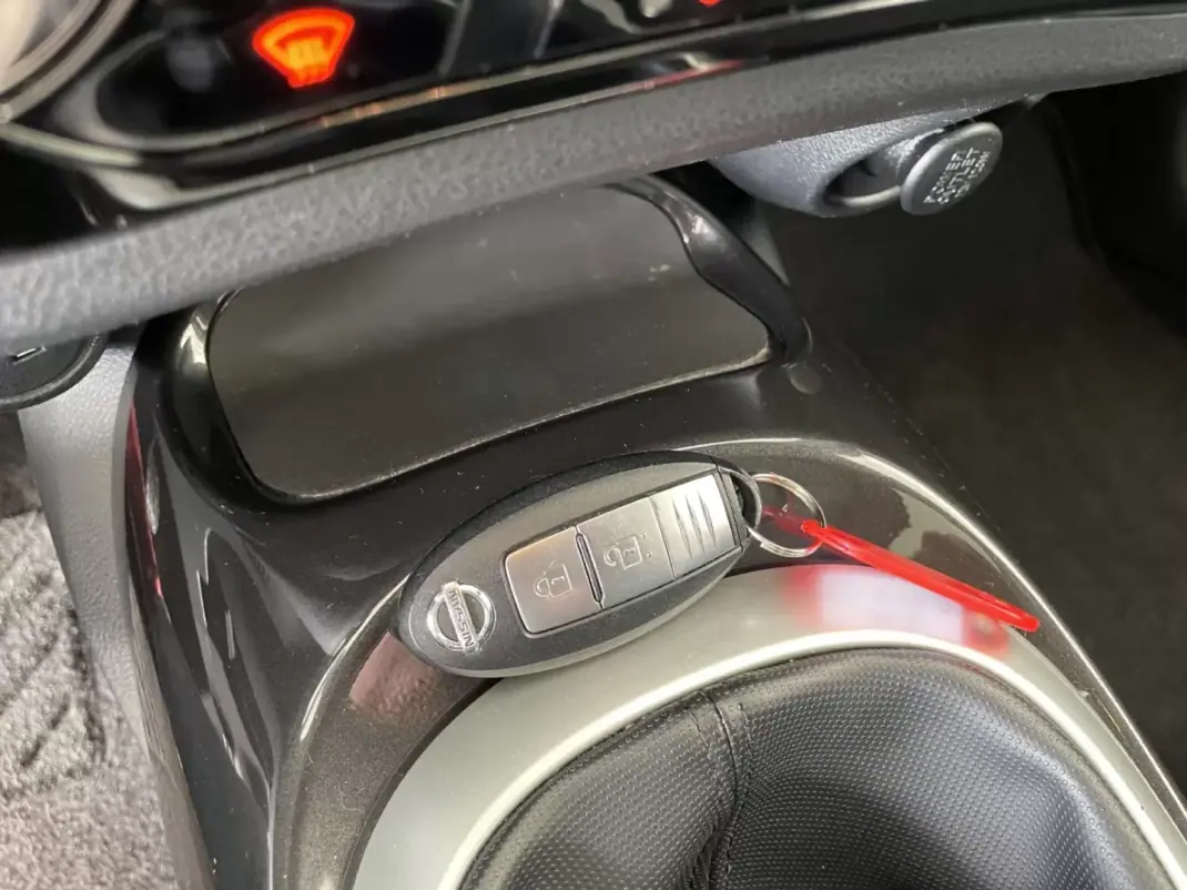 Nissan Juke 2016 - 16900 EUR, 122662 km - AUTO.MOTO.pt - 122662km - foto 13 de 30