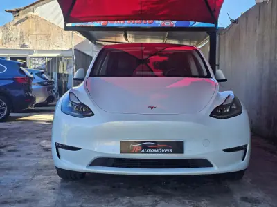 Tesla Model Y 2021 — foto 2 de 16