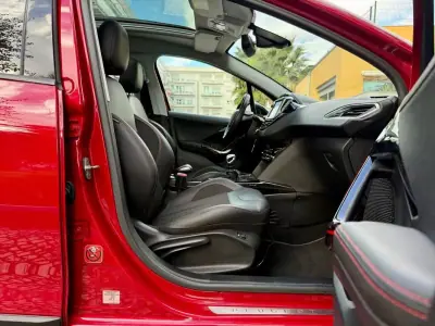 Peugeot 2008 2017 - 9990 EUR, 107000 km - AUTO.MOTO.pt - 107000km - foto 6 de 42