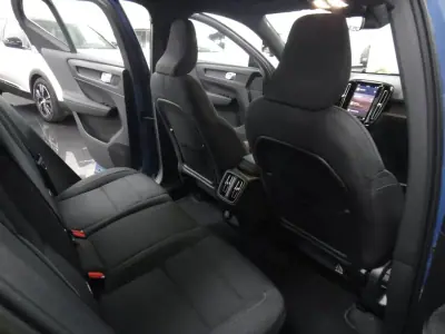Volvo XC 40 2022 - 24999 EUR, 111000 km - AUTO.MOTO.pt - 111000km - foto 25 de 38
