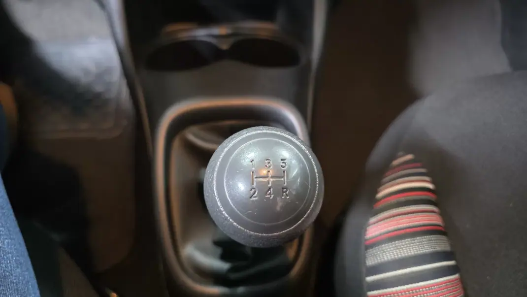 Citroën C1 2016 - 8990 EUR, 84000 km - AUTO.MOTO.pt - 84000km - foto 9 de 25