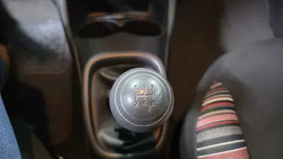 Citroën C1 2016 - 8990 EUR, 84000 km - AUTO.MOTO.pt - 84000km - foto 9 de 25