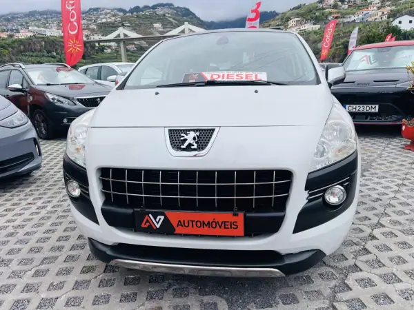 Peugeot 3008 2010 - 9950 EUR, 137547 km - AUTO.MOTO.pt - 137547km - foto 2 de 12