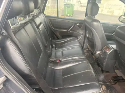 Mercedes-Benz ML 270 2000 - 6500 EUR, 450000 km - AUTO.MOTO.pt - 450000km - foto 6 de 8