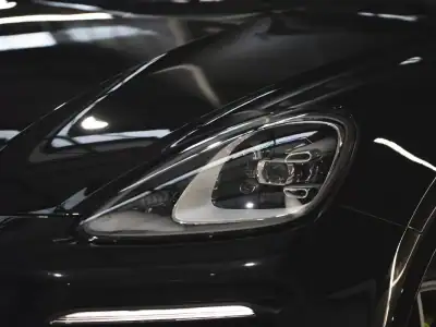 Porsche Cayenne Coupé 2023 - 104990 EUR, 18500 km - AUTO.MOTO.pt - 18500km - foto 9 de 26
