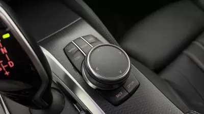 BMW 530e 2022 - 28990 EUR, 181352 km - AUTO.MOTO.pt - 181352km - foto 25 de 33