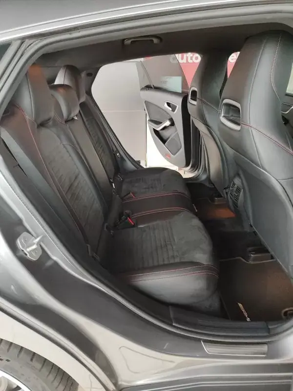 Mercedes-Benz CLA 200 2016 - 20500 EUR, 168500 km - AUTO.MOTO.pt - 168500km - foto 17 de 36