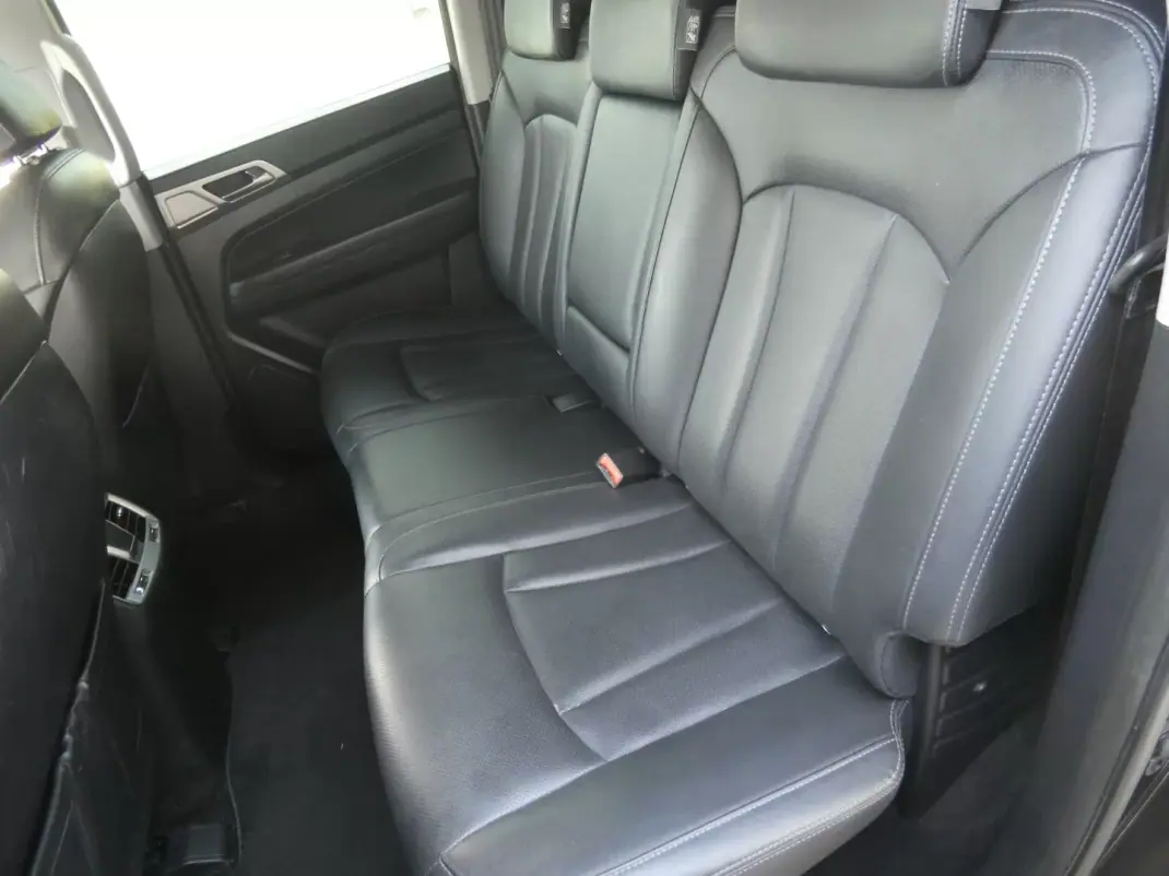 SsangYong Musso 2018 - 27500 EUR, 132000 km - AUTO.MOTO.pt - 132000km - foto 16 de 50