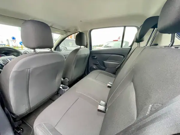 Dacia Sandero 2019 - 10500 EUR, 53499 km - AUTO.MOTO.pt - 53499km - foto 20 de 26