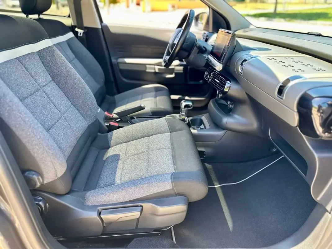Citroën C4 Cactus 2019 - 11990 EUR, 119000 km - 119000km - foto 22 de 41