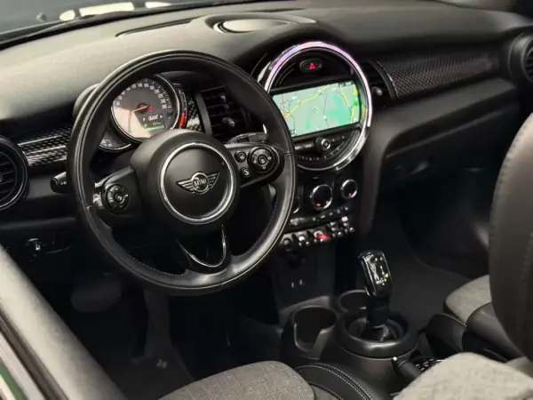MINI 2018 - 23999 EUR, 154815 km - AUTO.MOTO.pt - 154815km - foto 27 de 35