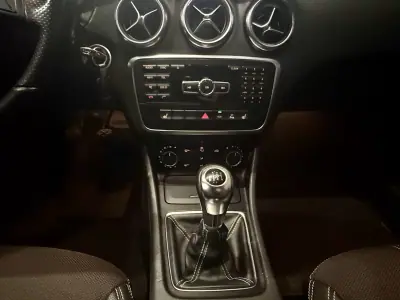 Mercedes-Benz A 180 2014 - 12990 EUR, 290000 km - AUTO.MOTO.pt - 290000km - foto 15 de 15