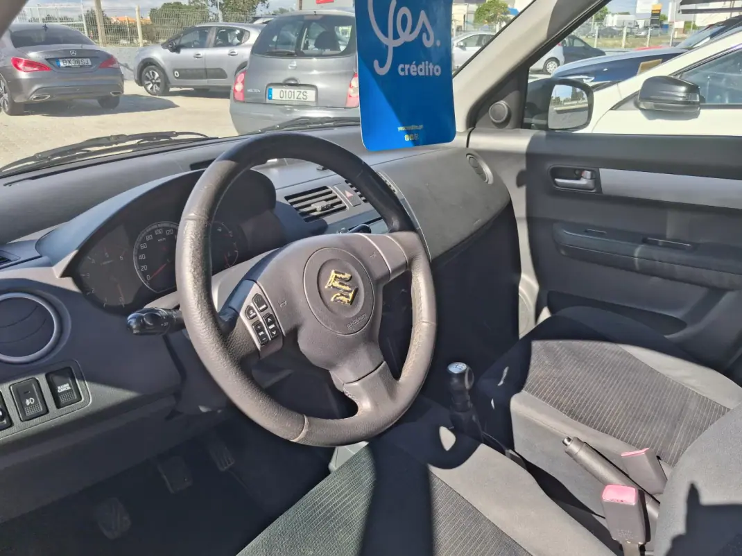 Suzuki Swift 2008 - 4750 EUR, 305000 km - AUTO.MOTO.pt - 305000km - foto 12 de 14