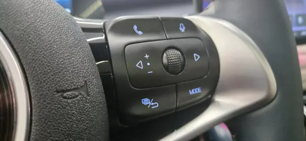 BYD Atto 3 2024 - 29990 EUR, 18393 km - AUTO.MOTO.pt - 18393km - foto 20 de 50