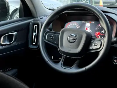 Volvo XC 40 2021 - 26950 EUR, 90000 km - AUTO.MOTO.pt - 90000km - foto 10 de 20