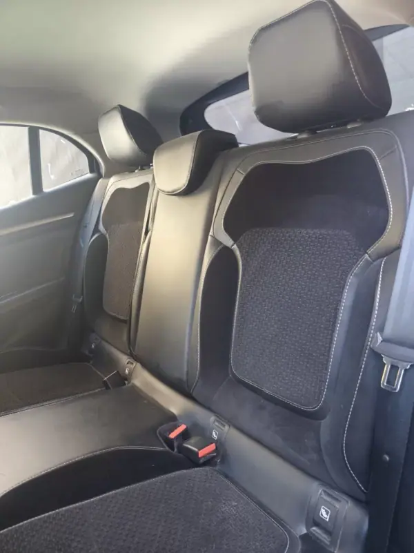 Renault Mégane 2017 - 13490 EUR, 169000 km - AUTO.MOTO.pt - 169000km - foto 15 de 15