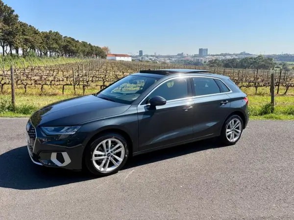 Audi A3 Sportback 2021 - 26900 EUR, 80400 km - AUTO.MOTO.pt - 80400km - foto 2 de 23
