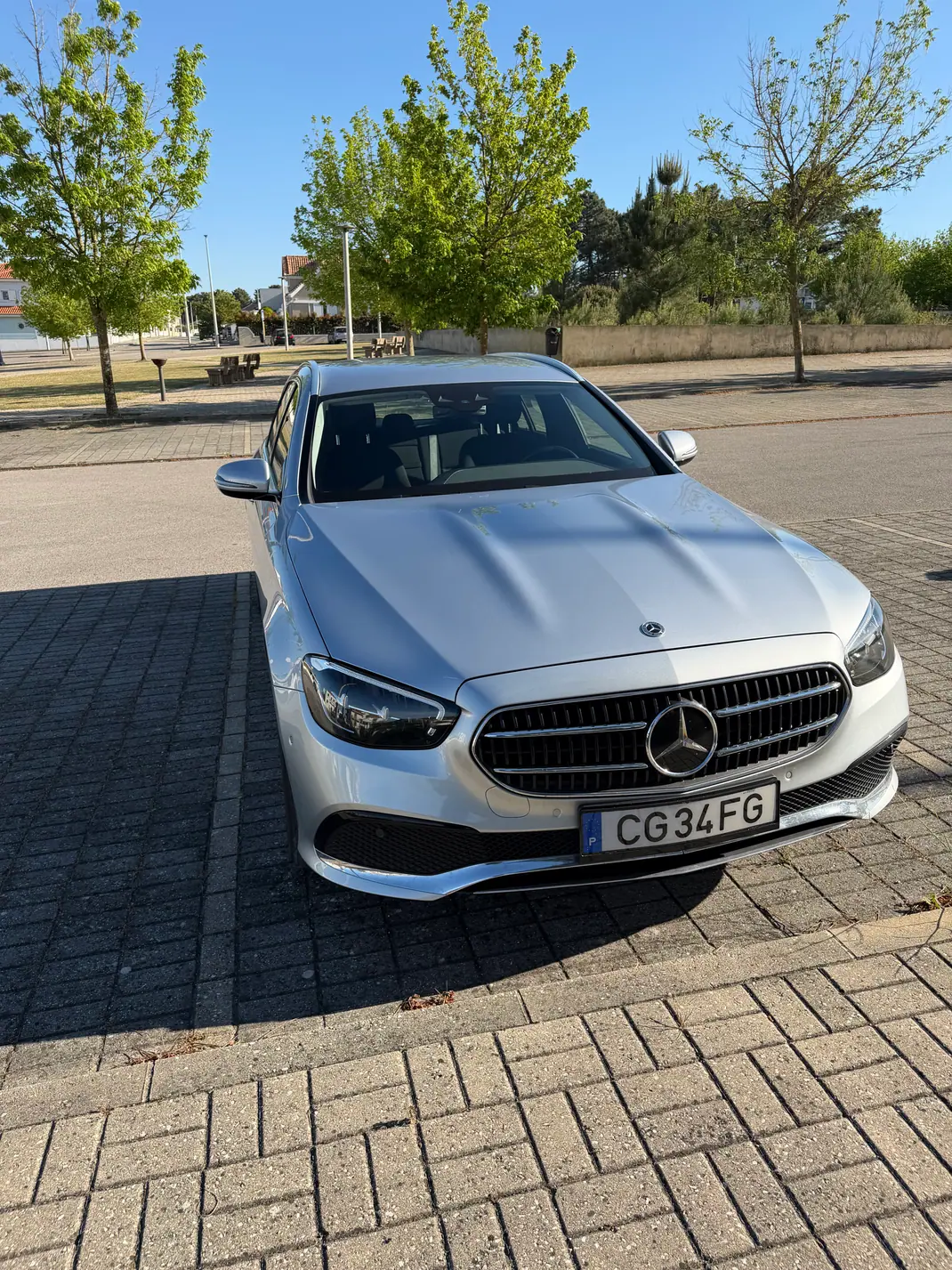 Mercedes-Benz E 300 2021 - 31900 EUR, 119000 km - AUTO.MOTO.pt - 119000km - foto 8 de 15