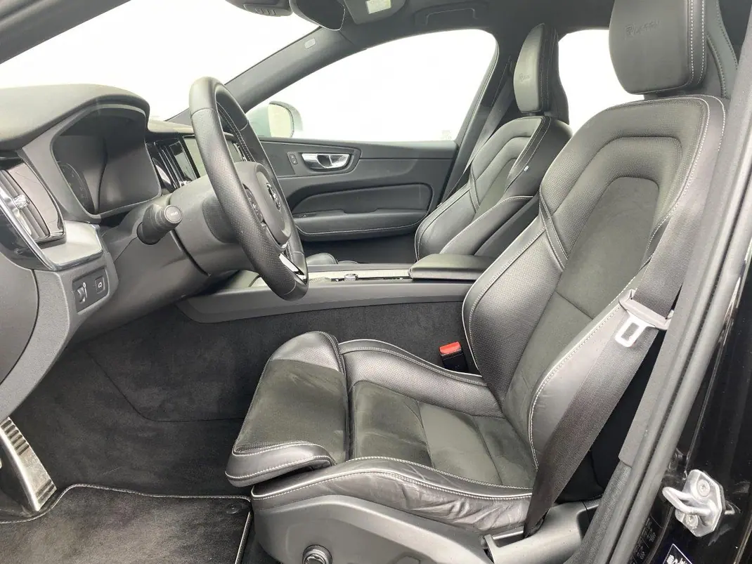 Volvo XC 60 2019 - 33980 EUR, 79000 km - 79000km - foto 4 de 15